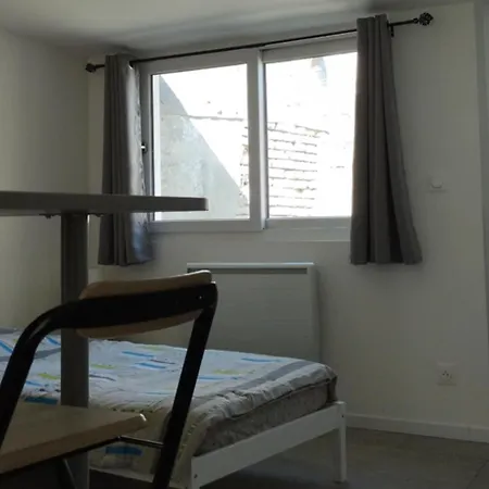 Trois Studios-cosy Centre Village