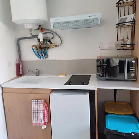 Trois Studios-cosy Centre Village Appart hôtel 3*