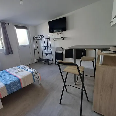 Trois Studios-cosy Centre Village